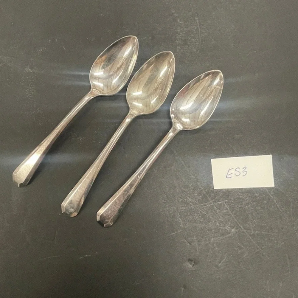 WM Rogers Mfg. Co. Art Deco Set of 3 Teaspoons 1941 Priscilla Pattern ES3